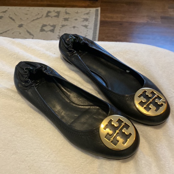 Brand new tori Burch flats with not tag original. 200 hundred each one - Picture 2 of 3